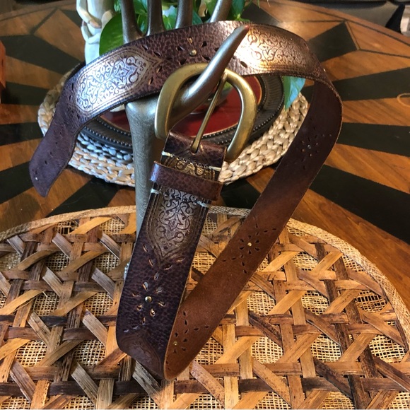 Fossil Unisex Brown Leather Belt in Size 42 - Picture 3 of 8